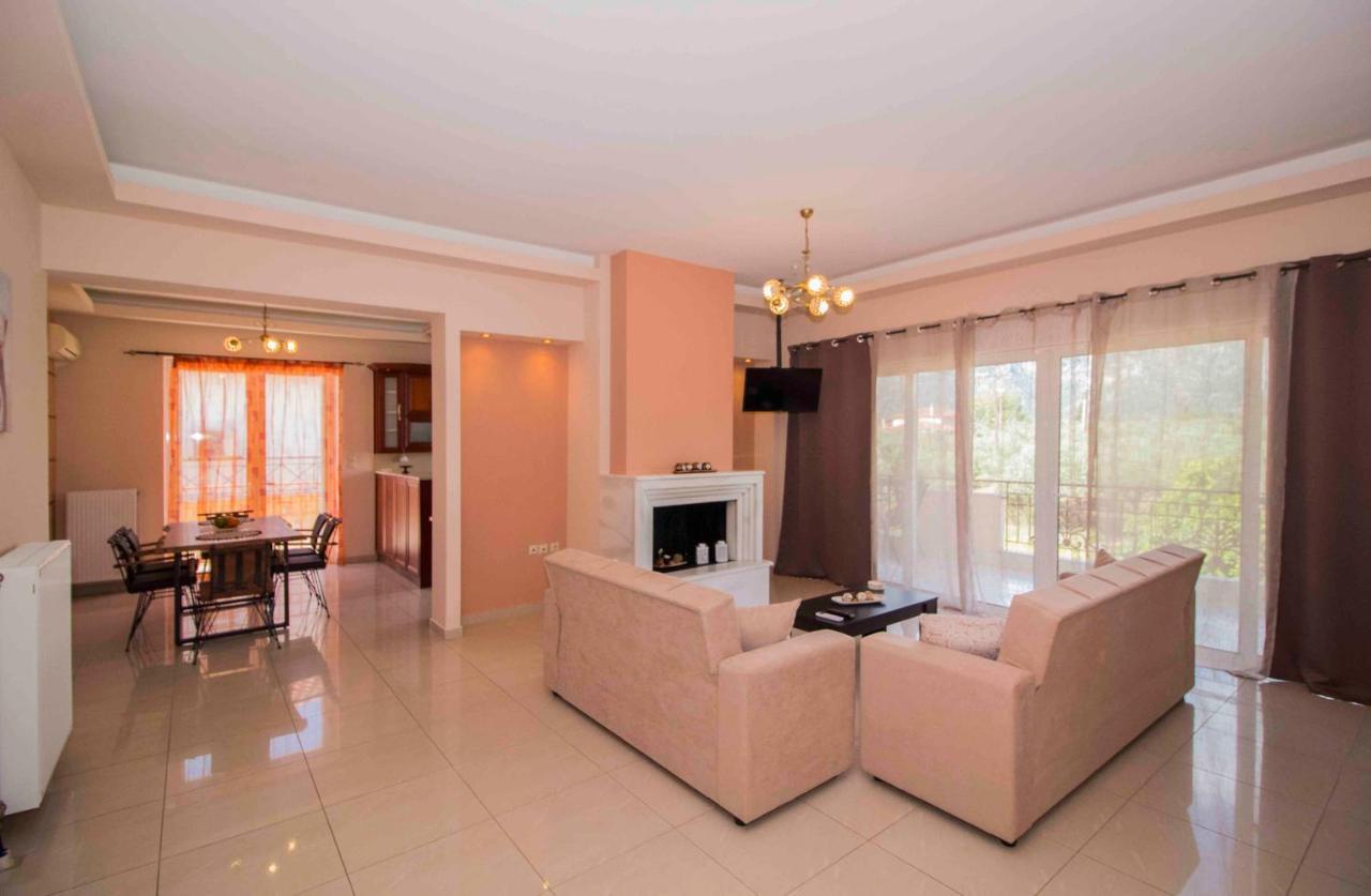 Camares Home Sparta Exterior photo