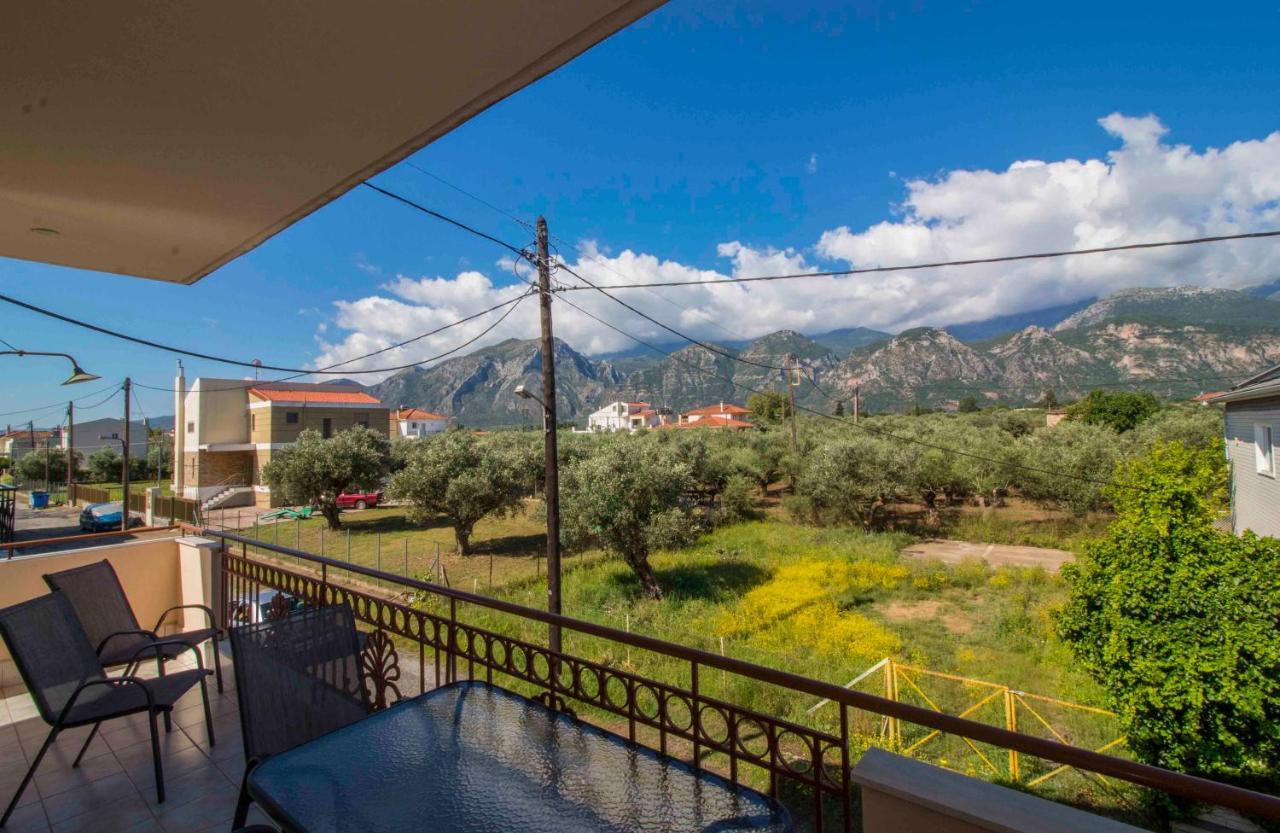 Camares Home Sparta Exterior photo